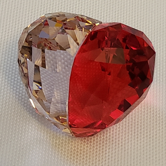 Swarovski love heart, medium, light siam - Picture 1 of 3